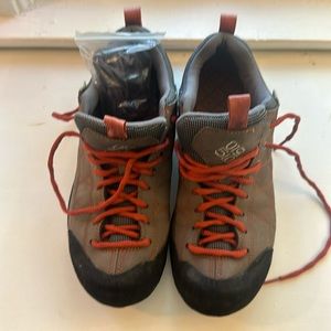 Five Ten hiking shoes - women 9.5